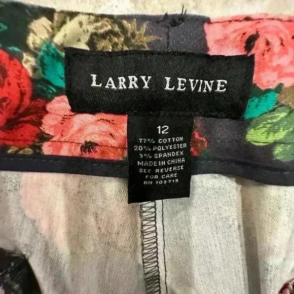 Larry LeVine Floral cropped Pant Size 12 - Picture 3 of 6